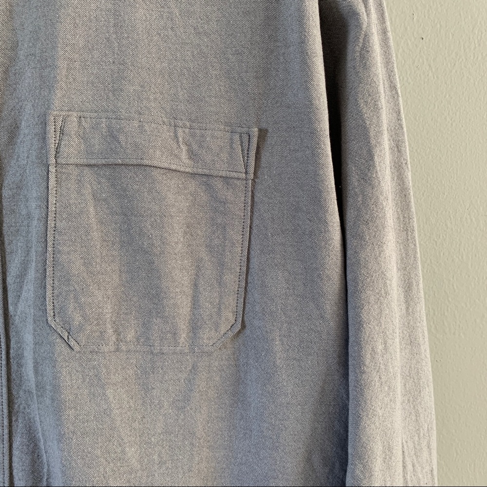 Under Armour Size 2XL Gray Top Loose Fit Long Sleeve Button Down Shirt HeatGear - Picture 3 of 11
